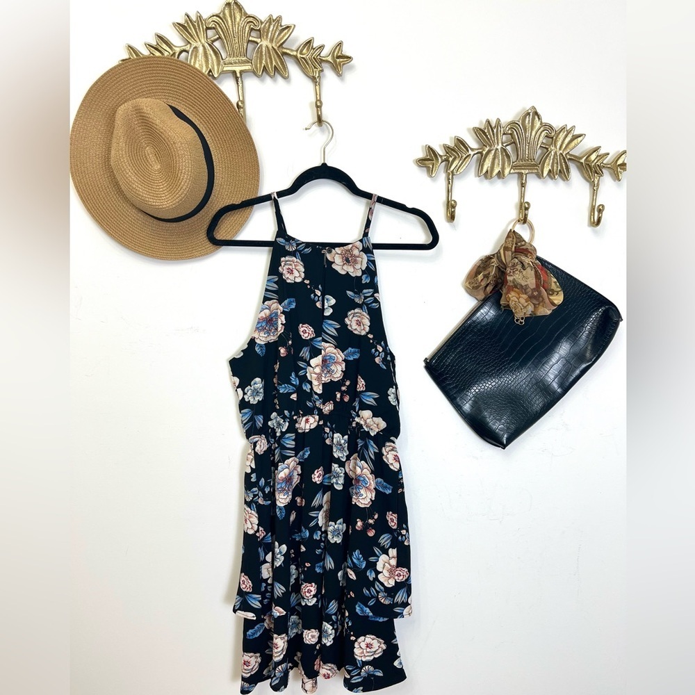 🆕Boho feminine dress M ptp 19.5” - Picture 2 of 3